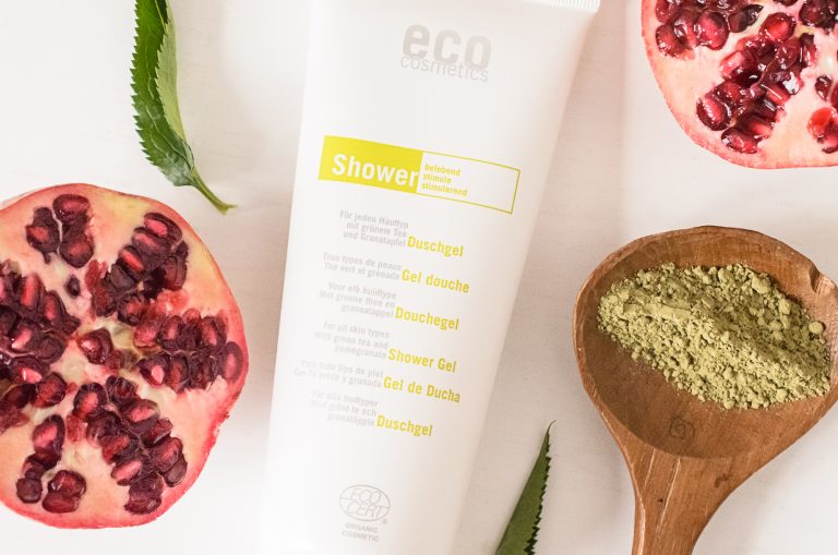 Eco Cosmetics Green Tea and Pomegranate Shower Gel