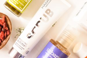 Madara Exfoliating Oil-to-Milk Scrub