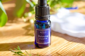 oMoi Balancing Facial Oil