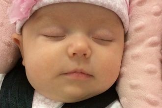 How you can help your baby sleep comfortably in the car