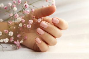 The Ultimate Guide to At-Home Nail Kits for Beginners