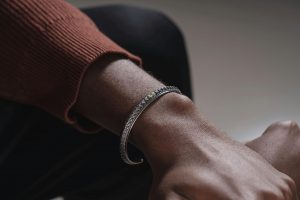 Maximizing Profits with Wholesale Sterling Silver Bracelets: A Retail Strategy