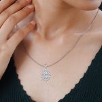 The Best Jewelry Choice for a Natural, Low-Tox Lifestyle