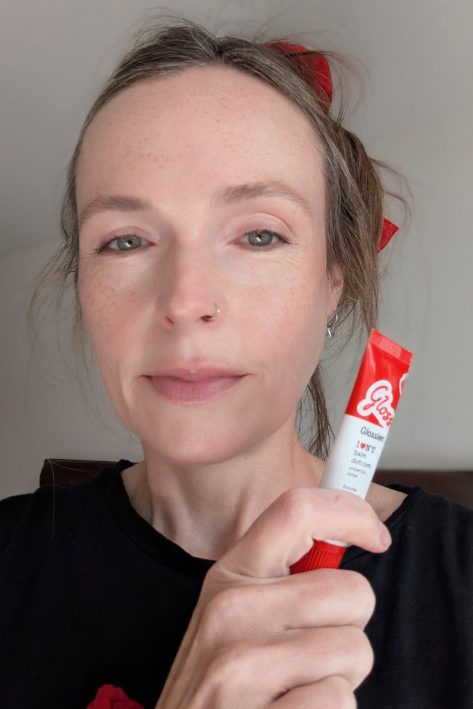 Wearing I ❤️ NY apple balm dotcom