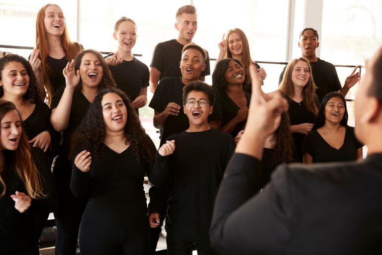 How Christian Radio Hosts Can Expand Their Audience Through Christian Voice Talent How Christian Radio Hosts Can Expand Their Audience Through Christian Voice Talent