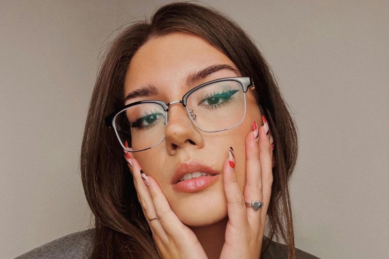 Buying Spectacles Online: A Simple Guide to Quality, Fit, and Price Buying Spectacles Online: A Simple Guide to Quality, Fit, and Price