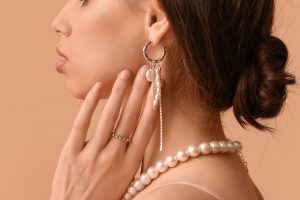 Why More Women Are Choosing Gemstone Jewelry for Everyday Style